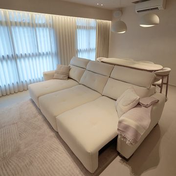 Berkeley Extendable Sofa in Bouclé